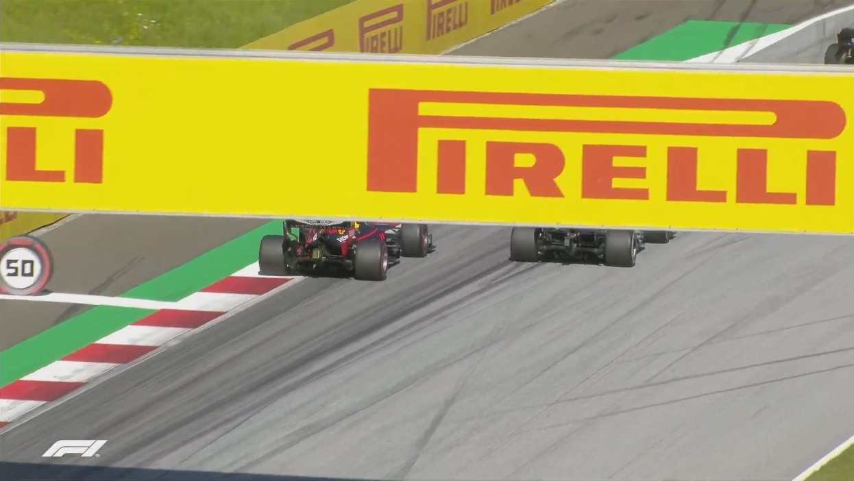 Albon vs Hamilton